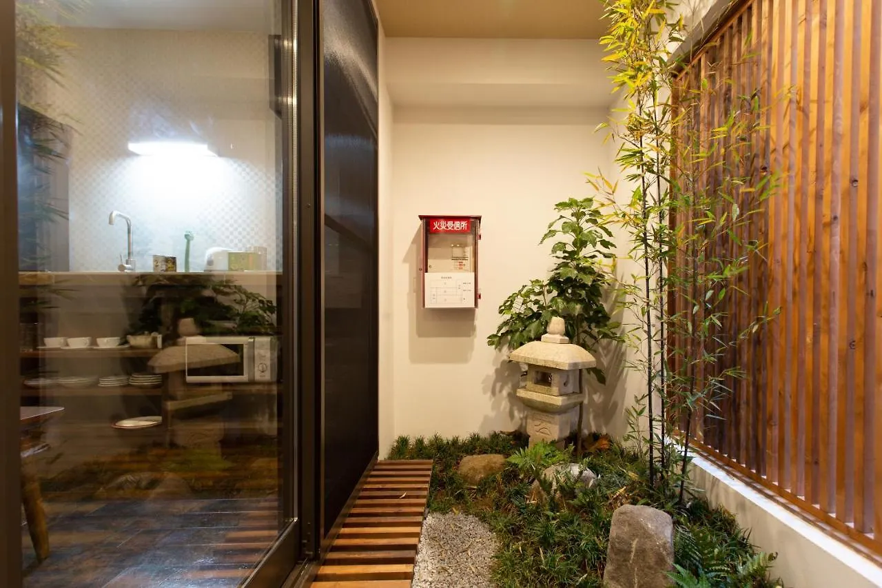 静響の宿2階 Guest house Osaka